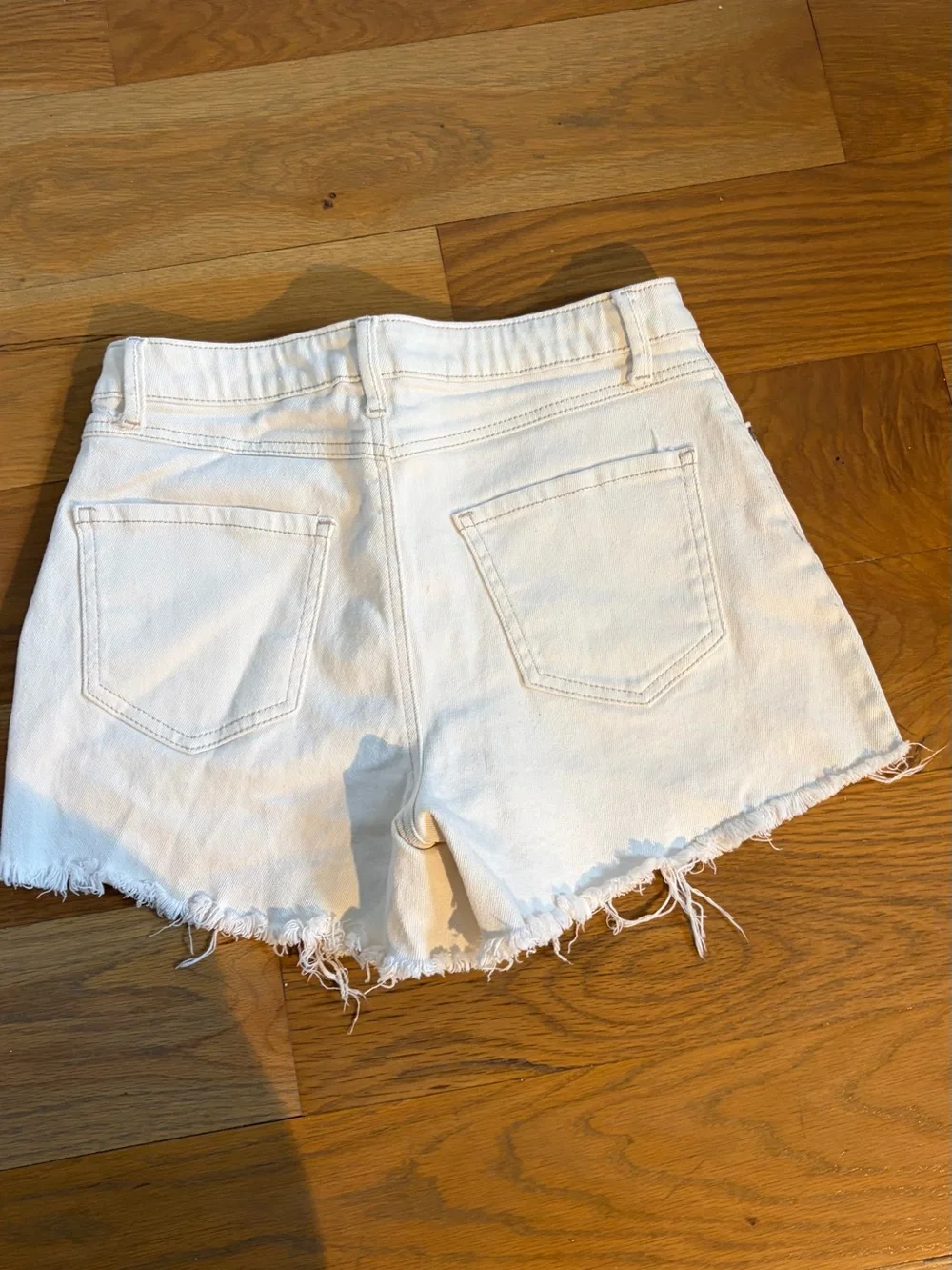 White High-Rise Frayed Hem Denim Shorts